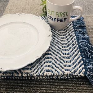 Pier One • Woven Placemats